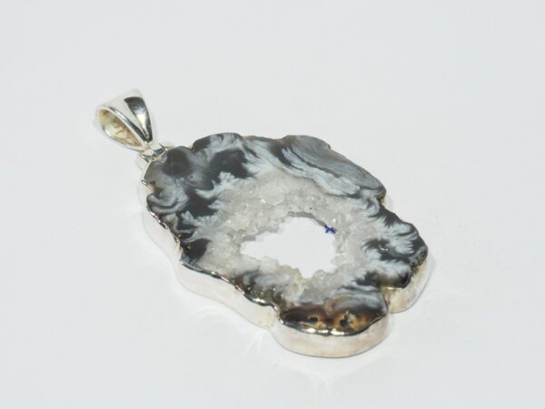Pendentif n°1 Cavité d'Agate & Argent 925 – Image 5