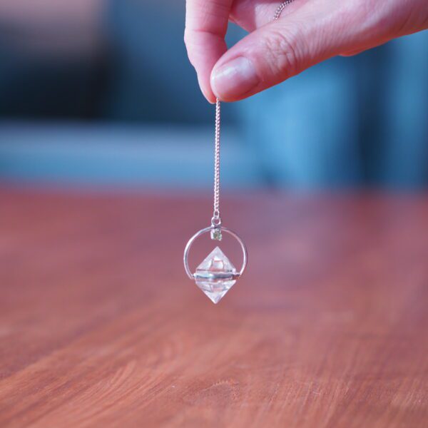 Pendule Losange Cristal de Roche et Péridot n°2 Pièce unique – Image 4
