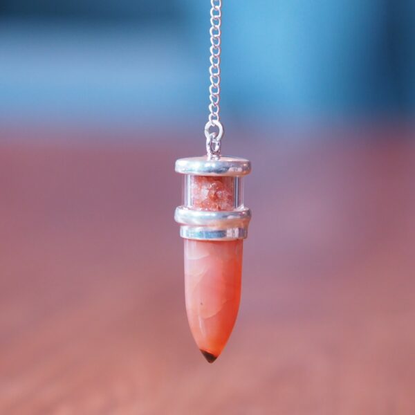 Pendule Cornaline et Cristaux de Cornaline brut n°2 Pièce unique